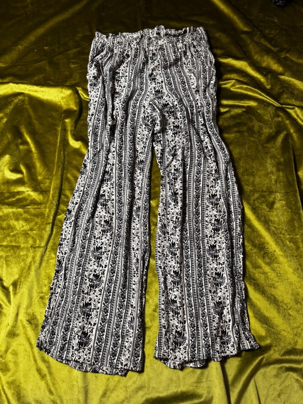 Joe Benbasset Black & White Vertical Floral Stripe Wide-Leg Pants